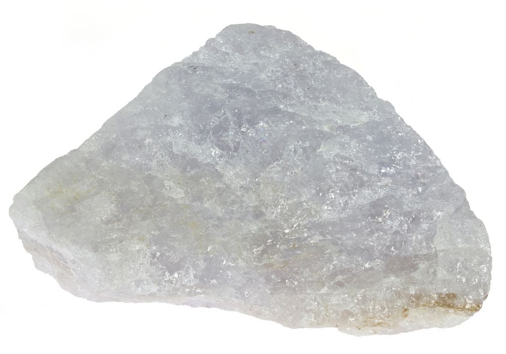 Cristal d'Amblygonite translucide montrant ses clivages caractéristiques à angles obtus