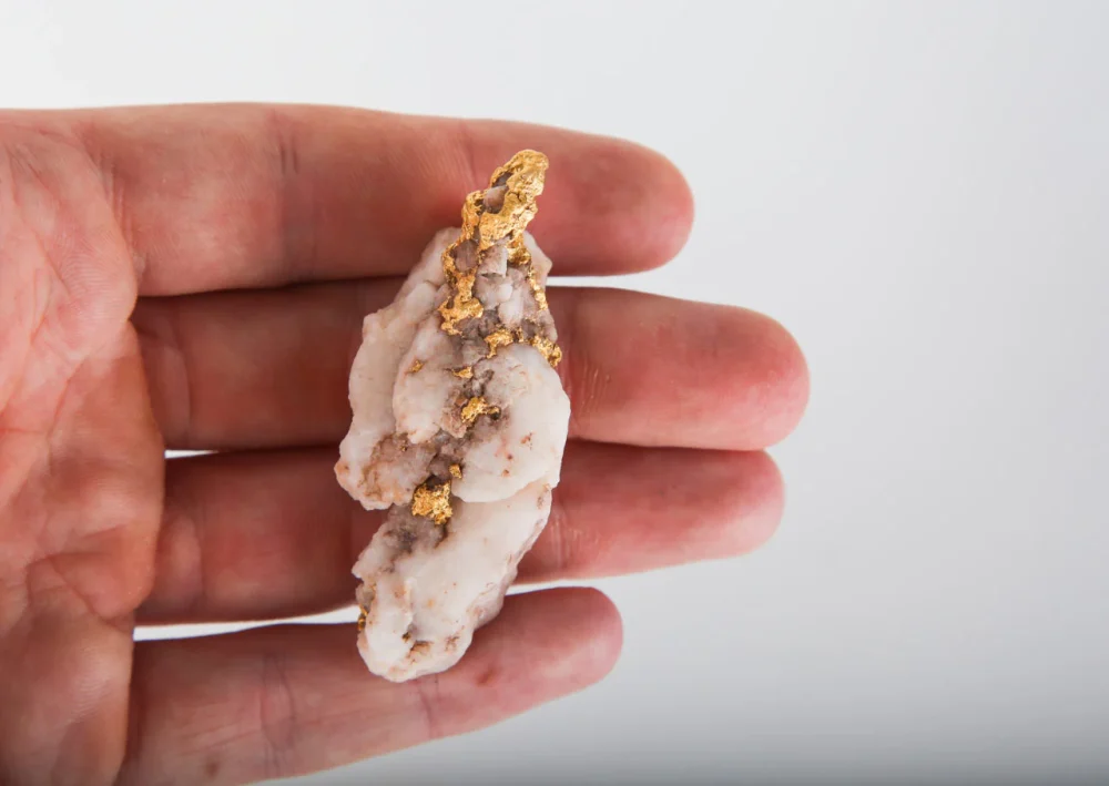 pepite-d-or-quartz-389grs-04