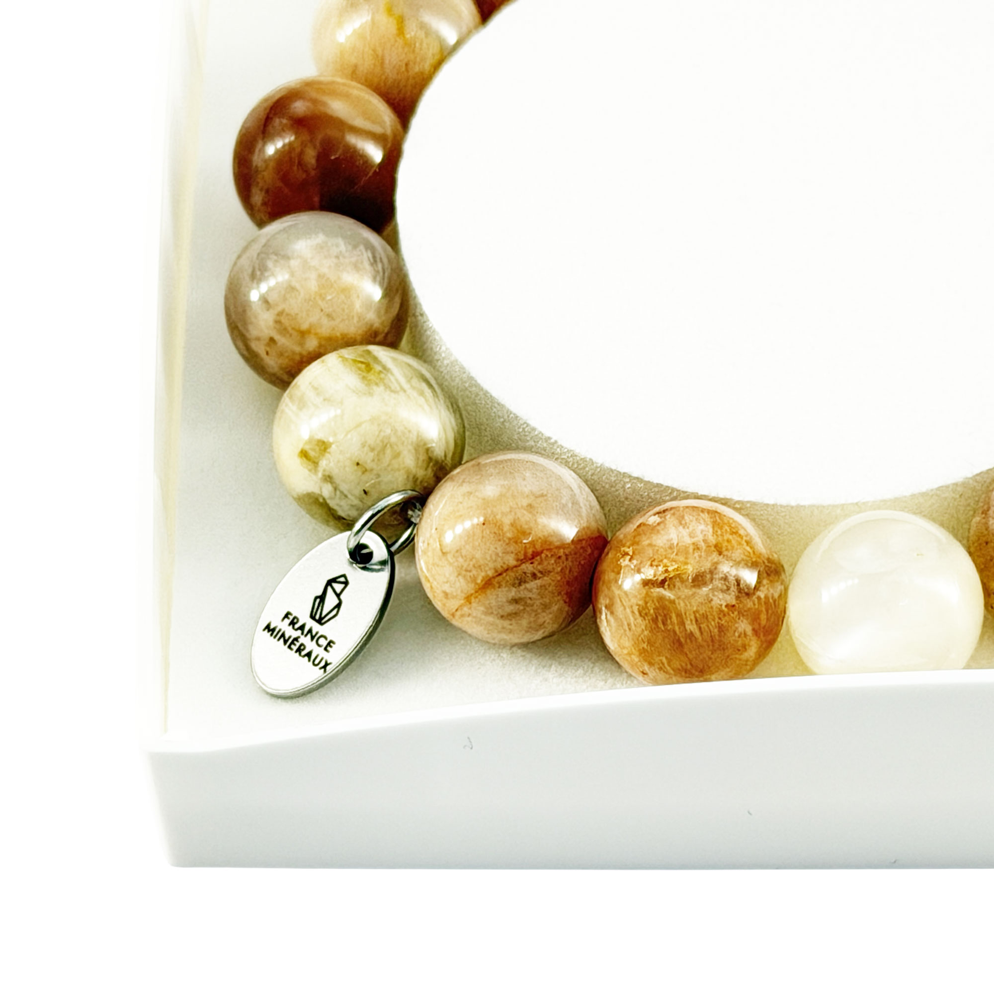 Bracelet Pierre de Soleil - Perles de 12mm – Image 4