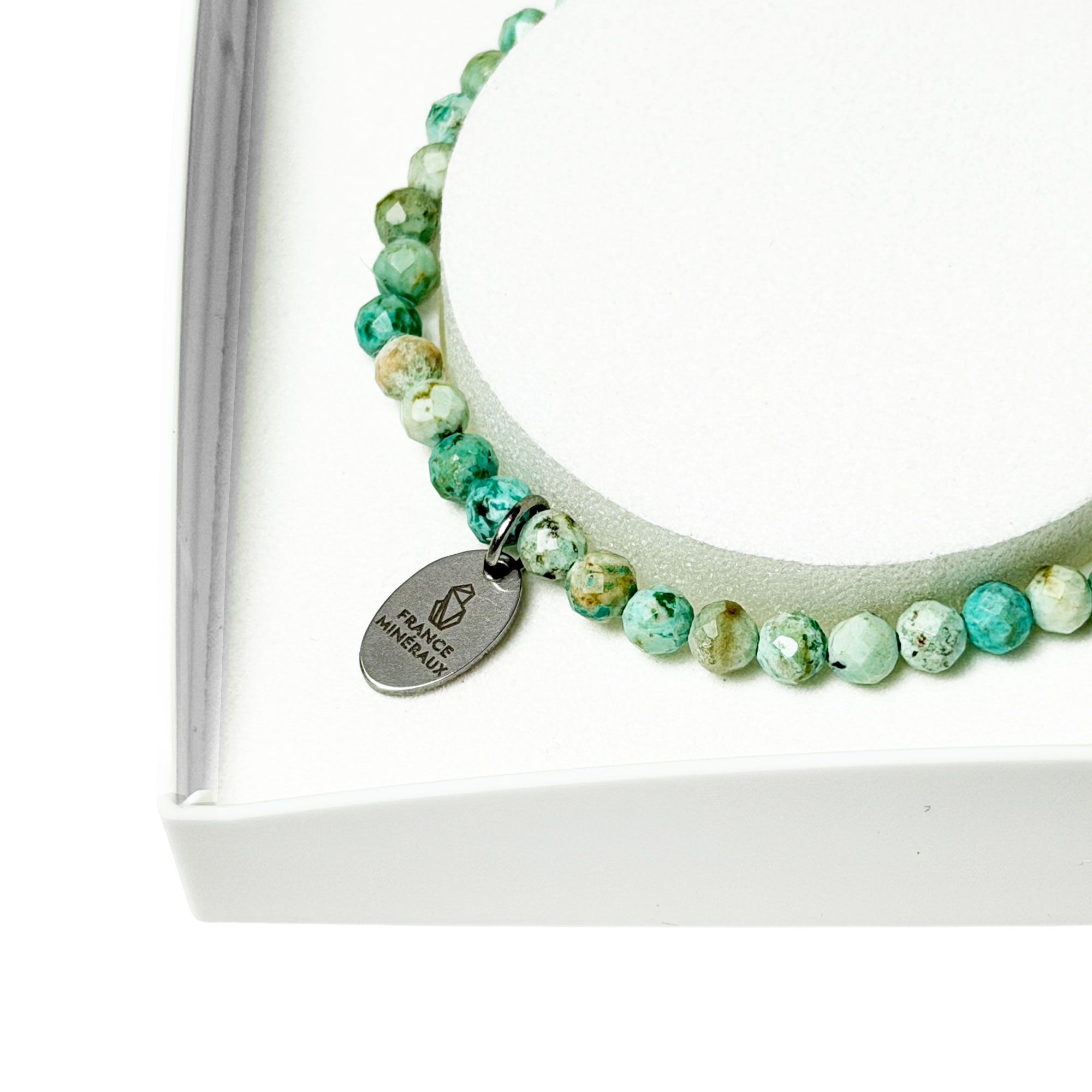 bracelet-turquoise-veritable-perles-facettees-3-4mm-18cm-03