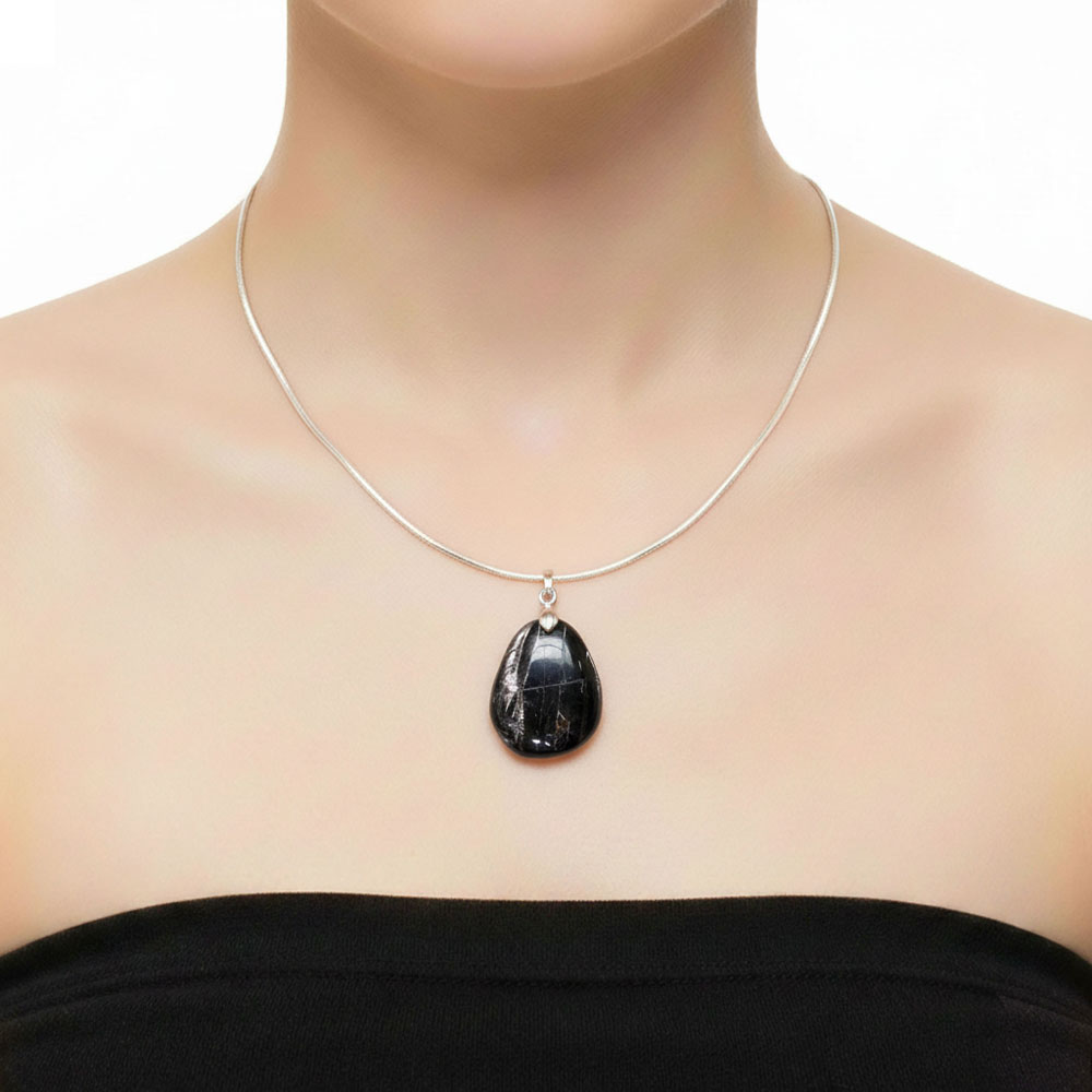 pendentif-hypersthene-pierre-plate
