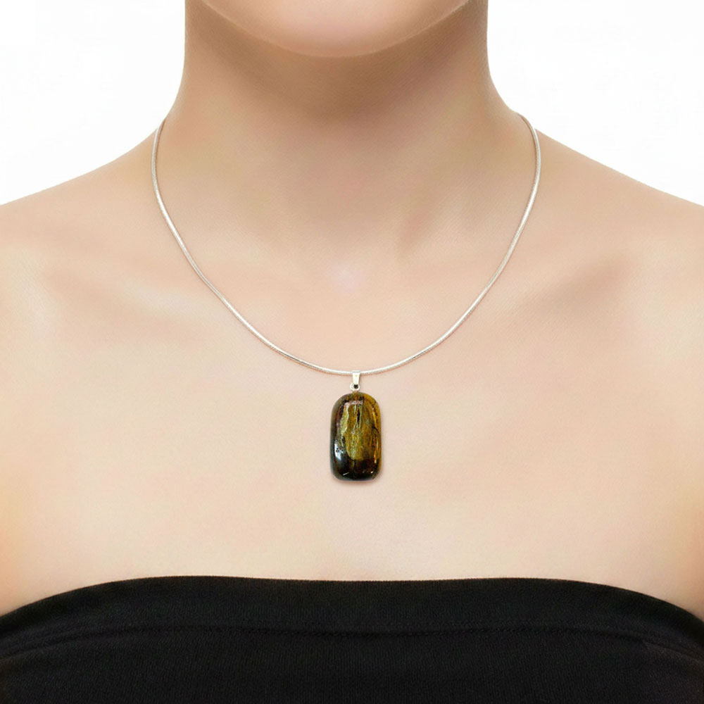 pendentif-oeil-de-fer-pierre-roulee