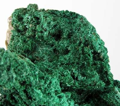 Malachite verte à structure botryoïdale et rubanements concentriques